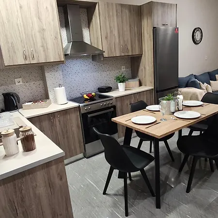 Elenis Apartamento *
